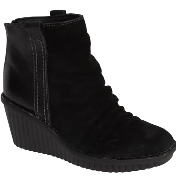 Bionica Destiney 6 Black Leather Suede Wedge Ankle Booties Size 7.5 - Picture 1 of 8